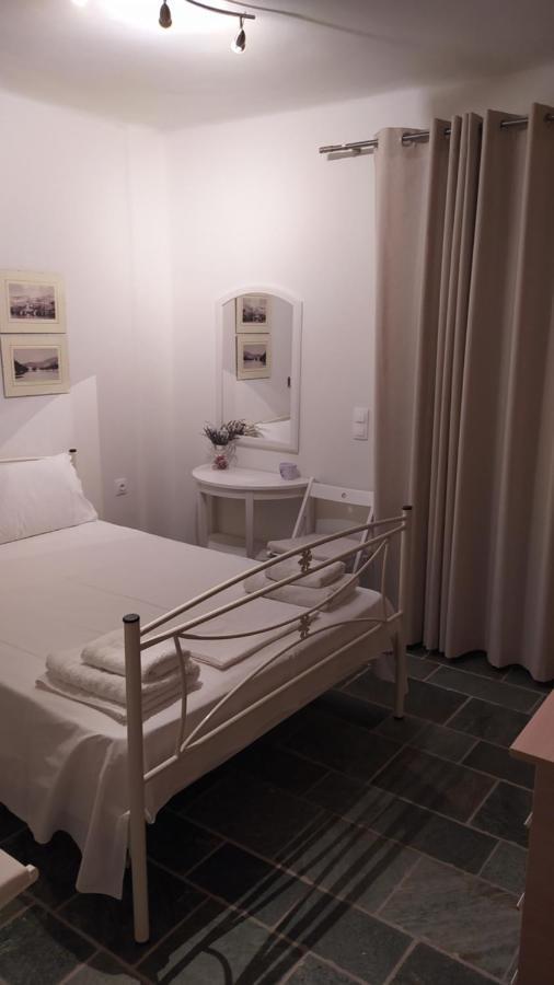 Ferienwohnung Balkonikarystos Exterior foto